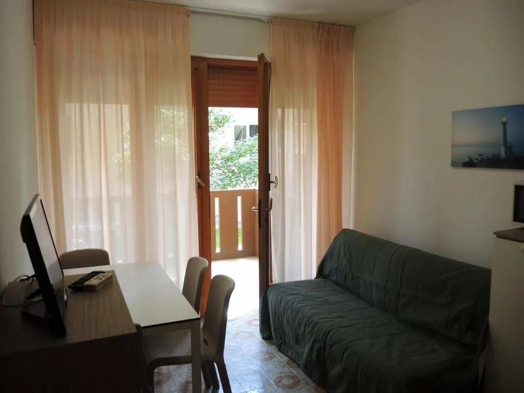 Superb Flat With Balcony Near The Beach - Beahost Μπιμπιόνε Διαμέρισμα