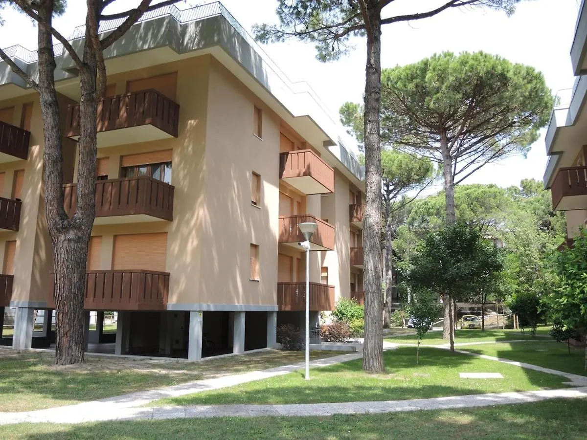 Superb Flat With Balcony Near The Beach - Beahost Bibione Italy