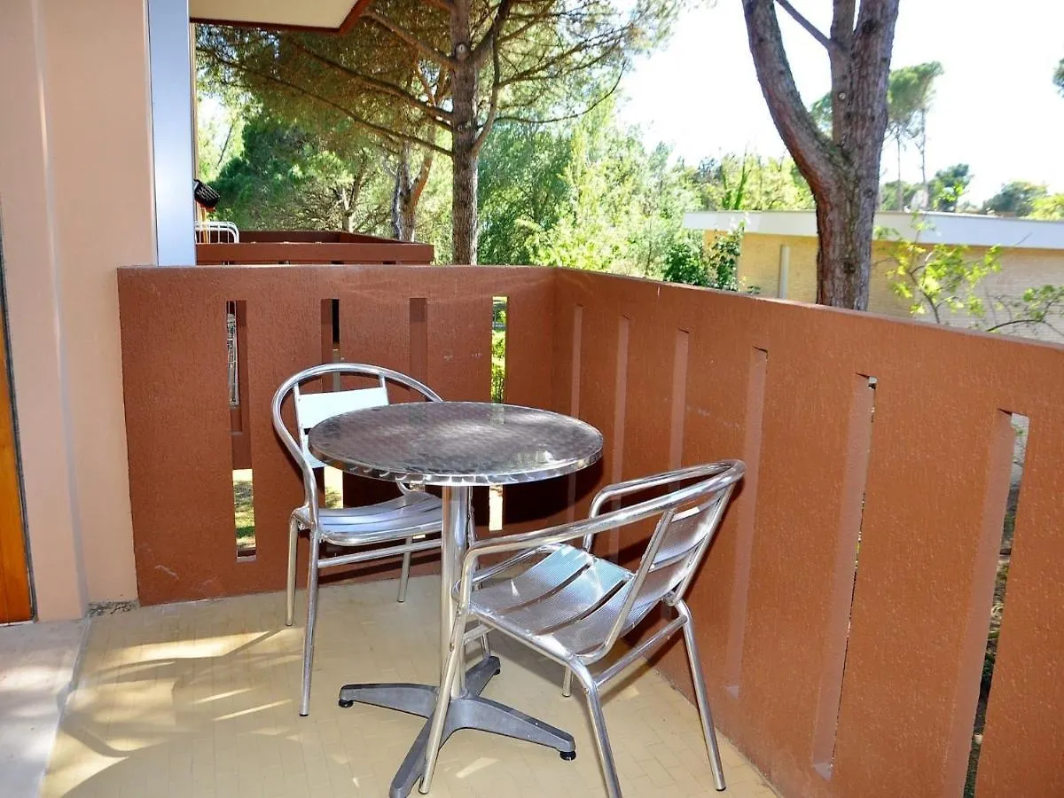 Superb Flat With Balcony Near The Beach - Beahost Bibione Apartment