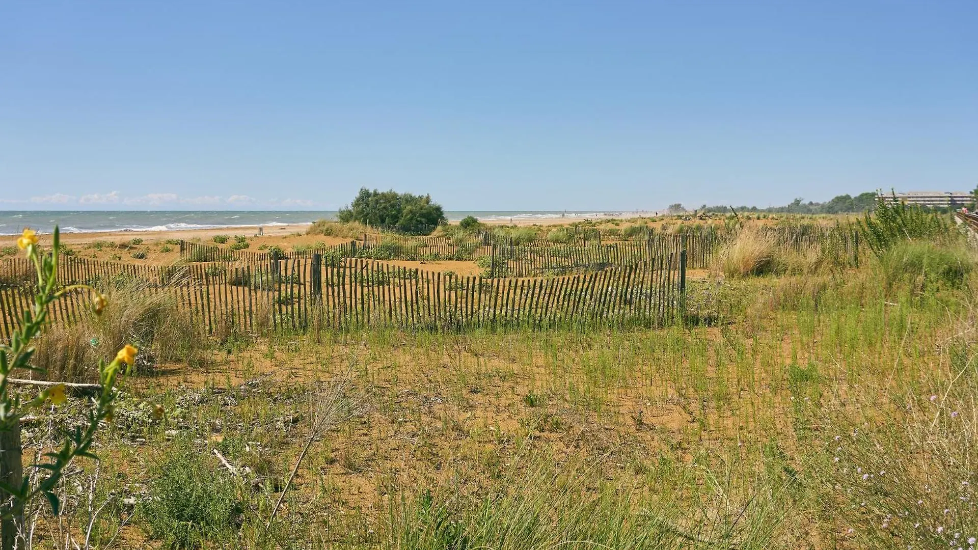 Superb Flat With Balcony Near The Beach - Beahost Bibione Apartment
